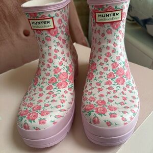 LoveShackFancy x HUNTER play Rain Boots // HIGHLY WANTED!